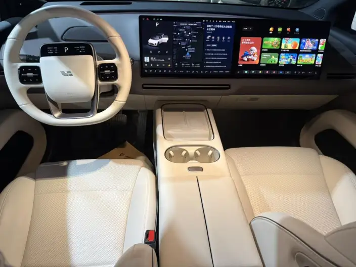 Li Auto i6 2025 Model 4WD Standard Edition – фото 8