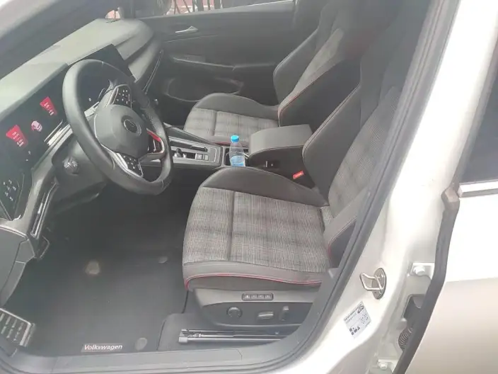 Volkswagen Golf GTI 2021 Model 380TSI DSG GTI – фото 10