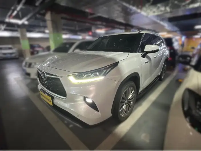 Toyota Highlander 2022 Model Hybrid 2.5L 4WD Premium Edition 7 seat – фото 1