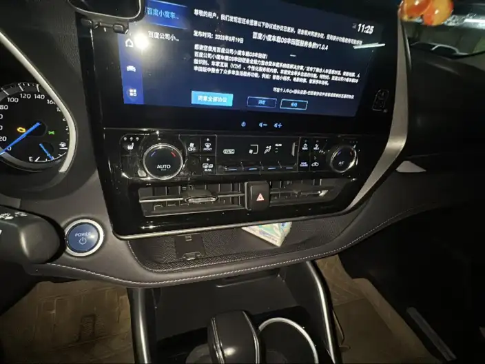 Toyota Highlander 2022 Model Hybrid 2.5L 4WD Premium Edition 7 seat – фото 8