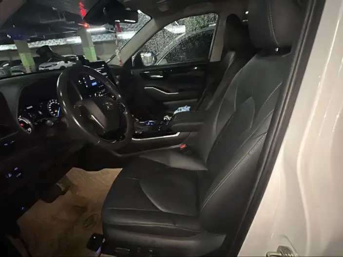 Toyota Highlander 2022 Model Hybrid 2.5L 4WD Premium Edition 7 seat – фото 10