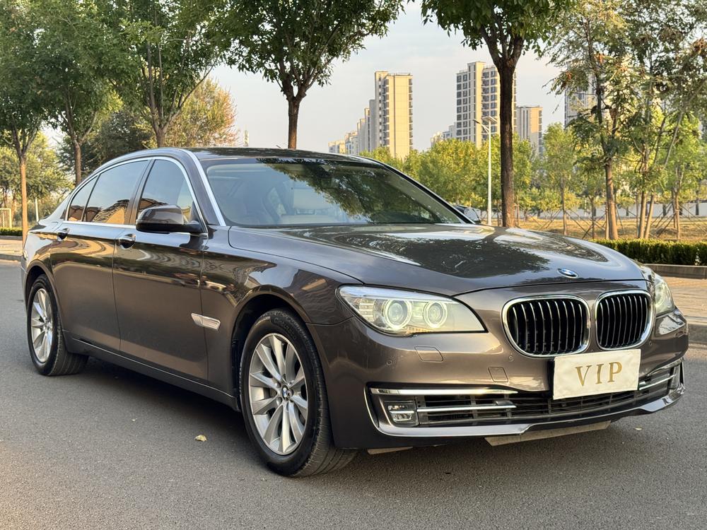 BMW 7 Series 2013 модификация 740Li xDrive – фото 3