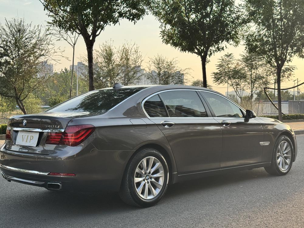 BMW 7 Series 2013 модификация 740Li xDrive – фото 6