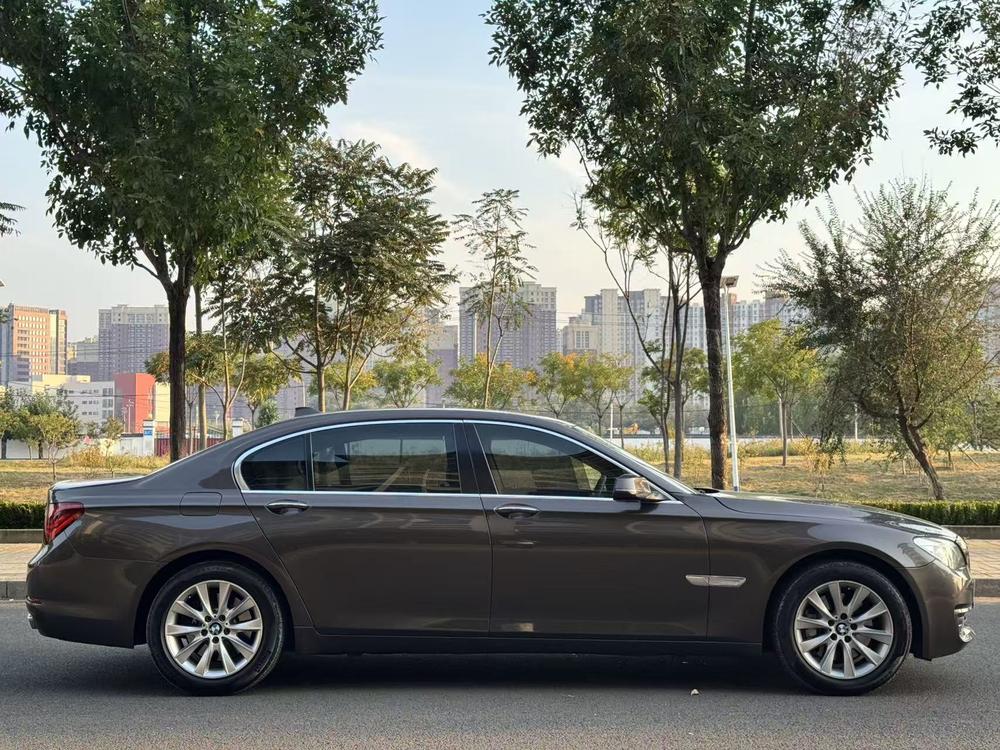 BMW 7 Series 2013 модификация 740Li xDrive – фото 7