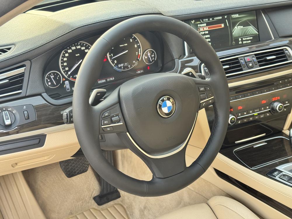 BMW 7 Series 2013 модификация 740Li xDrive – фото 22