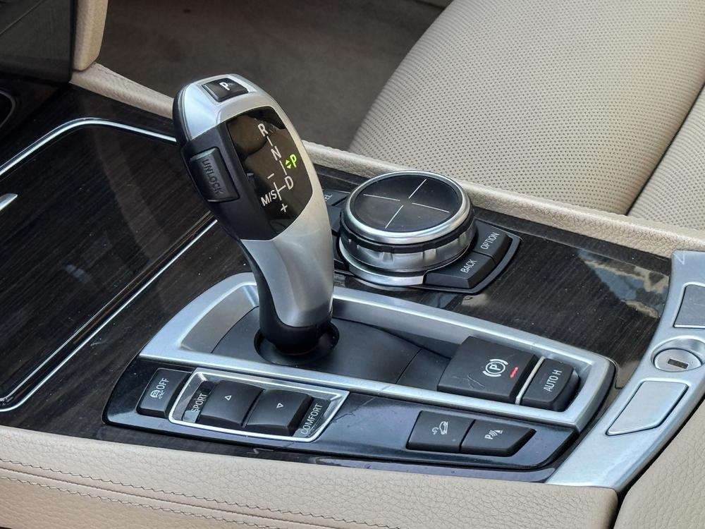 BMW 7 Series 2013 модификация 740Li xDrive – фото 23