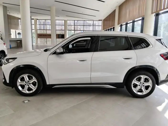 BMW X1 2023 Model sDrive25Li X Design Set – фото 3