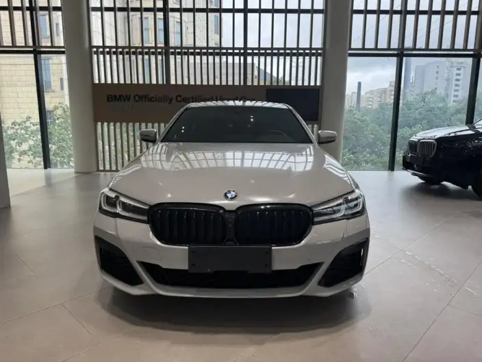 BMW 5 Series 2022 Model 530Li Exclusive Model M Sports Set – фото 2