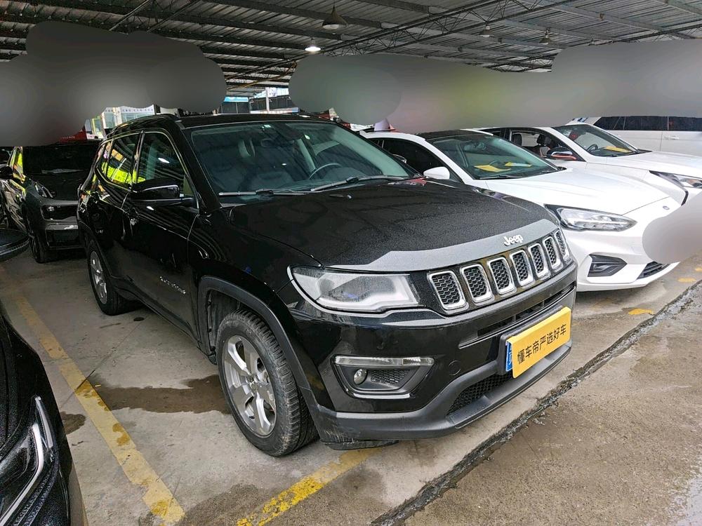 Jeep Compass 2017 200T Automatic Family Enjoyment – фото 2