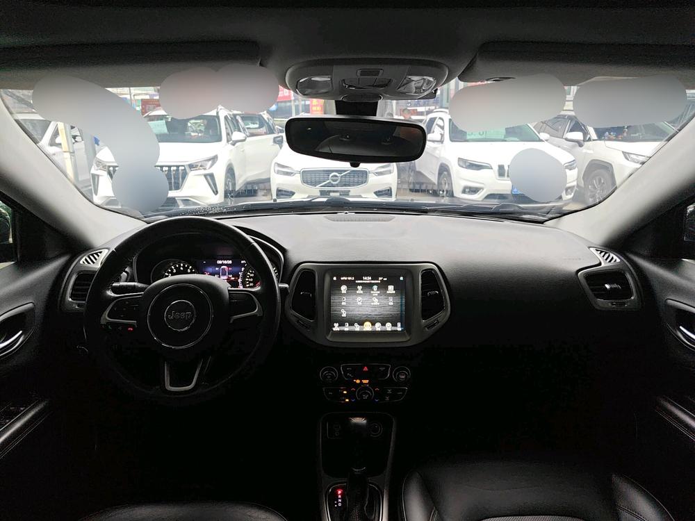 Jeep Compass 2017 200T Automatic Family Enjoyment – фото 7