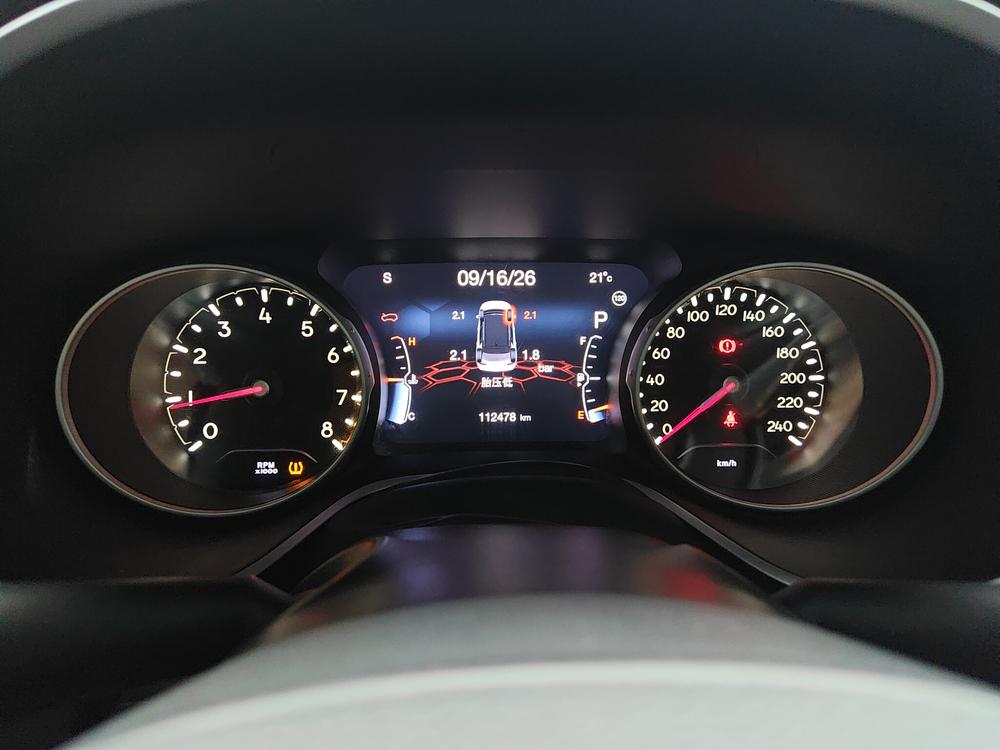 Jeep Compass 2017 200T Automatic Family Enjoyment – фото 8