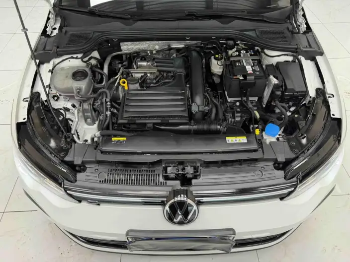 Volkswagen Golf 2023 Model 280TSI DSG R-Line Lite – фото 7