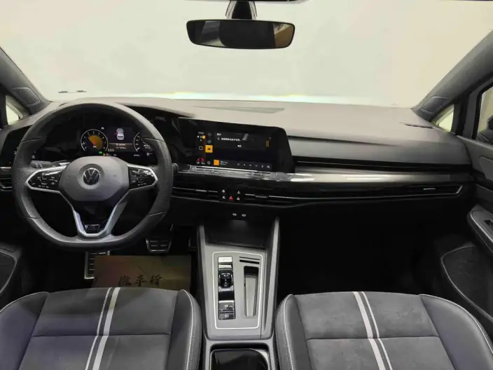Volkswagen Golf 2023 Model 280TSI DSG R-Line Lite – фото 10