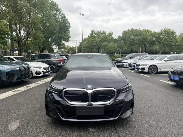 BMW i5 Imported 2024 Model M60 xDrive – фото 2
