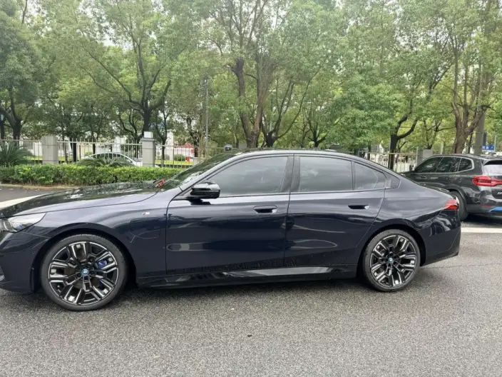BMW i5 Imported 2024 Model M60 xDrive – фото 4