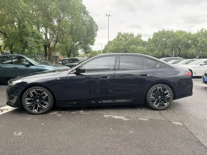 BMW i5 Imported 2024 Model M60 xDrive – фото 7