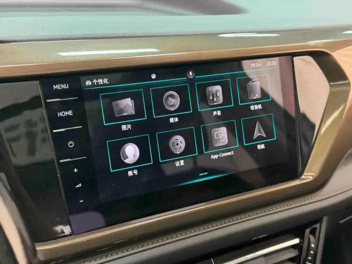 Volkswagen Tharu 2022 Model 280TSI 2WD Deluxe Edition – фото 10