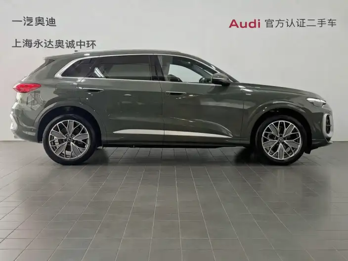 Audi Q5L 2026 Model 2.0T 10M Users Edition Edition – фото 5