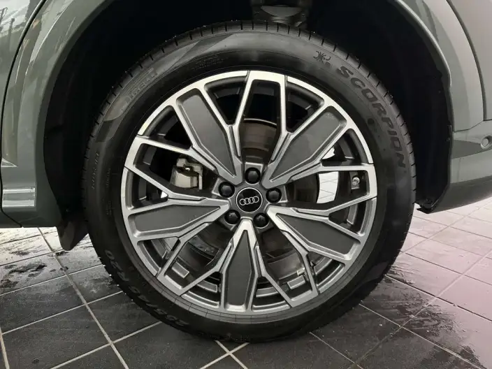 Audi Q5L 2026 Model 2.0T 10M Users Edition Edition – фото 6