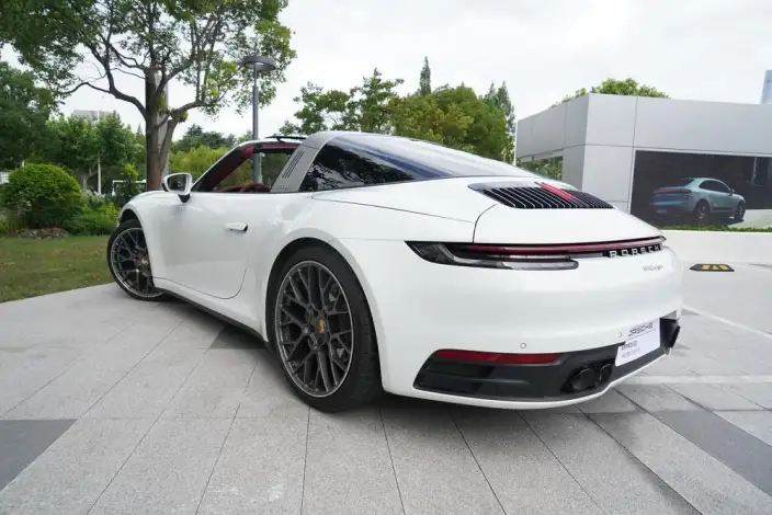 PORSCHE 911 2023 Model Targa 4 3.0T – фото 5