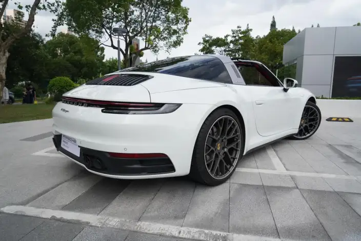 PORSCHE 911 2023 Model Targa 4 3.0T – фото 7