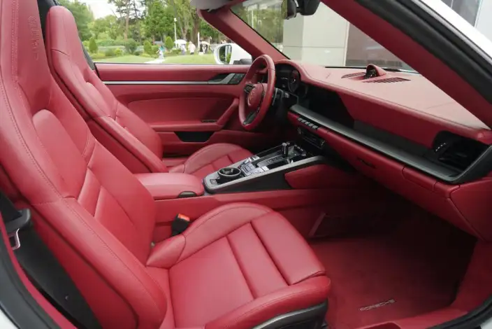 PORSCHE 911 2023 Model Targa 4 3.0T – фото 10