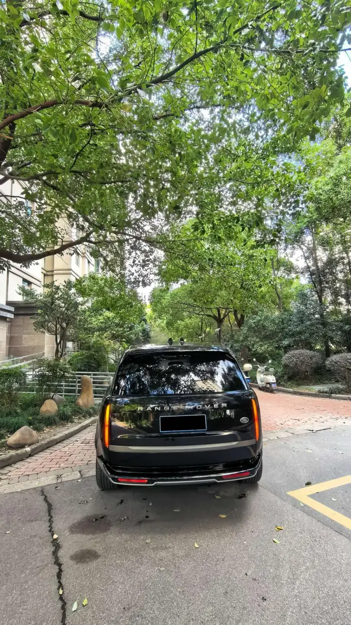 Range Rover 2025 Model 3.0 L6 400PS Shengshi Extended Edition