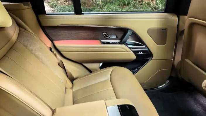 Range Rover 2025 Model 3.0 L6 400PS Shengshi Extended Edition – фото 5