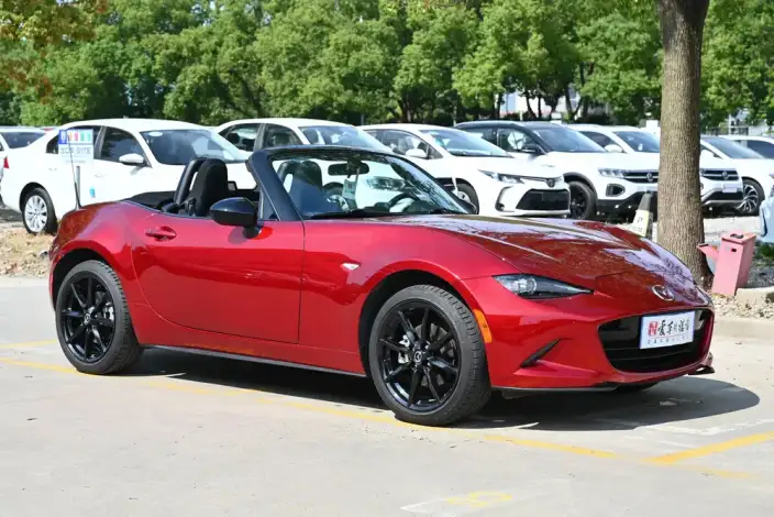 Mazda MX-5 2023 Model 2.0L Manual Rear Drive 2 seat Parallel Imported