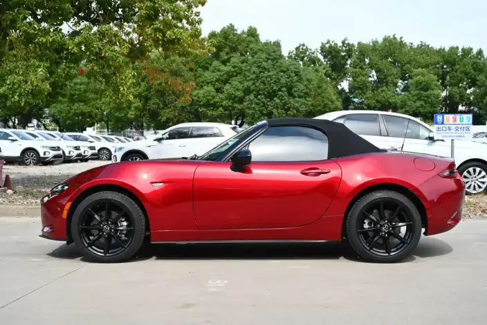 Mazda MX-5 2023 Model 2.0L Manual Rear Drive 2 seat Parallel Imported