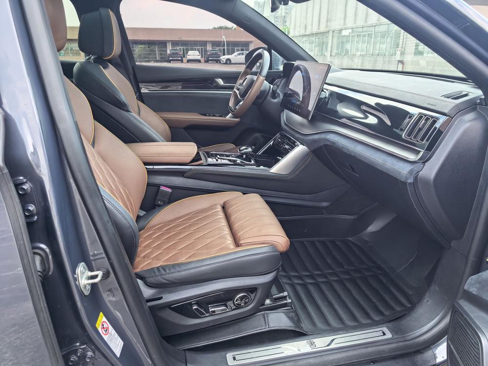 BYD Tang DM Модель 2021 года DM-i 1.5T 112KM Honor – фото 12