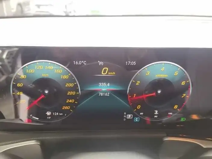 Mercedes-Benz GLB 2022 Model Facelift GLB 180 Dynamic Model – фото 9