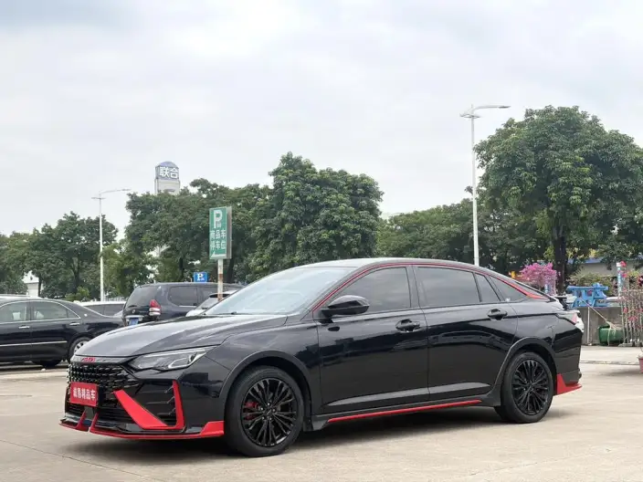 Yixuan Max 2022 Model 1.5T Dark Night Edge Edition