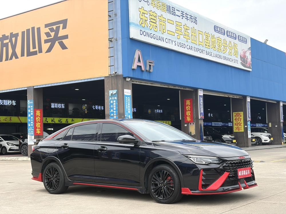 Yixuan Max Модель 2022 года 1.5T Dark Night Edge Edition – фото 3