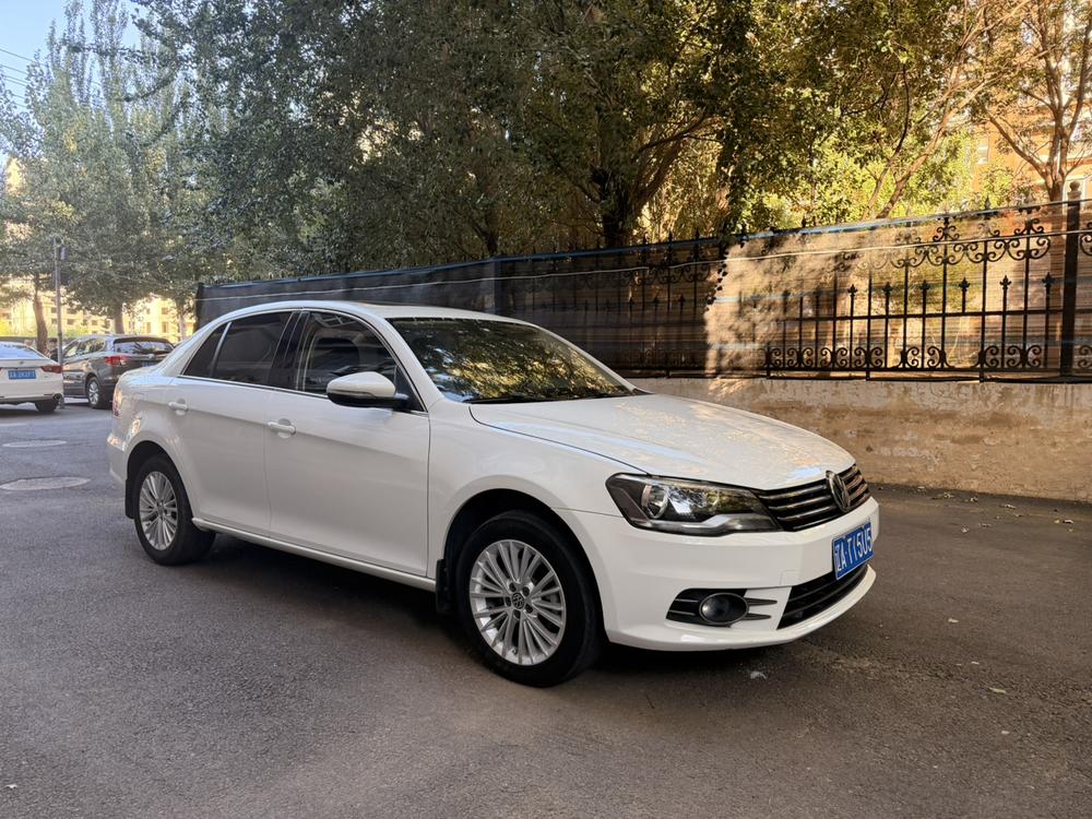 Volkswagen Bora 2014 модификация 1.6L Automatic Luxury – фото 3