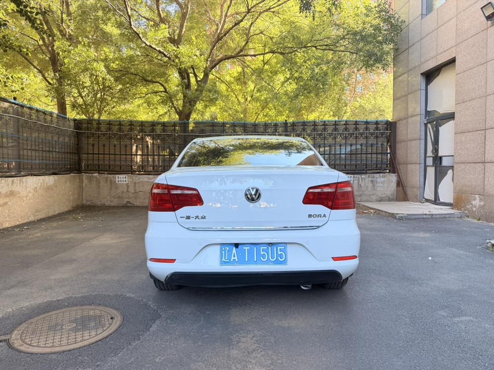 Volkswagen Bora 2014 модификация 1.6L Automatic Luxury – фото 5