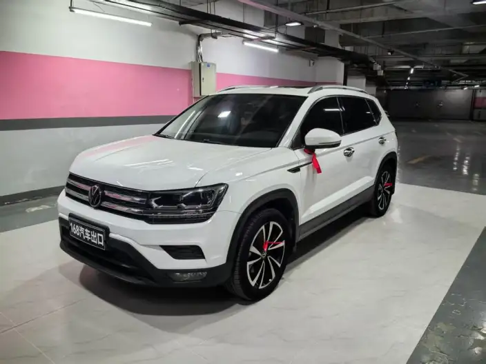 Volkswagen Tharu 2022 Model 280TSI 2WD Deluxe Edition – фото 1
