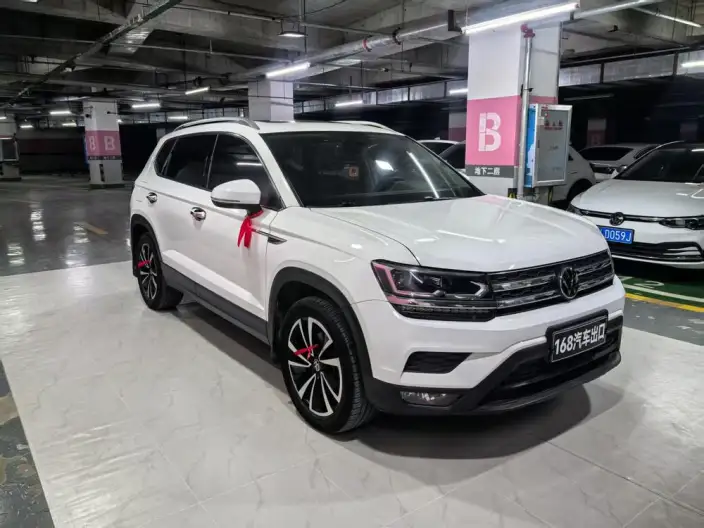 Volkswagen Tharu 2022 Model 280TSI 2WD Deluxe Edition – фото 3