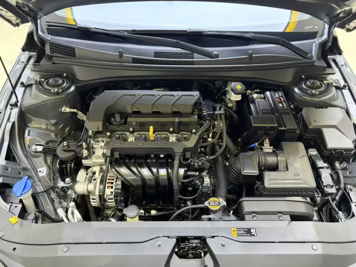 Hyundai Ioniq 2023 Model 1.5L CVT GLX Elite Edition – фото 7