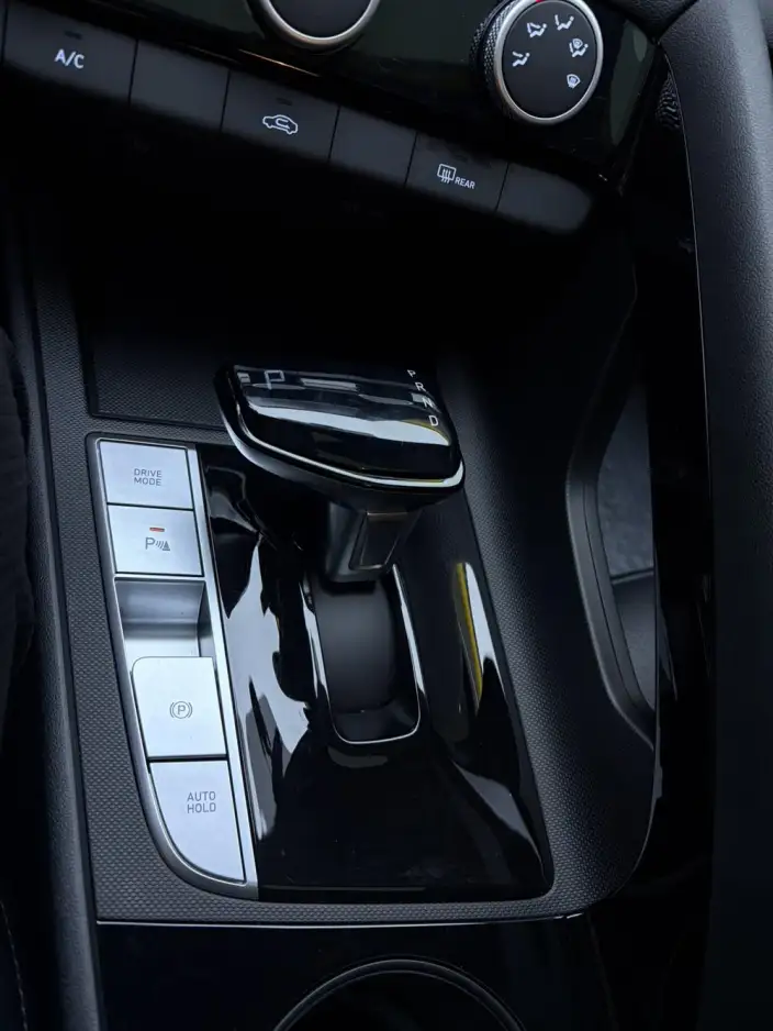 Hyundai Ioniq 2023 Model 1.5L CVT GLX Elite Edition – фото 10