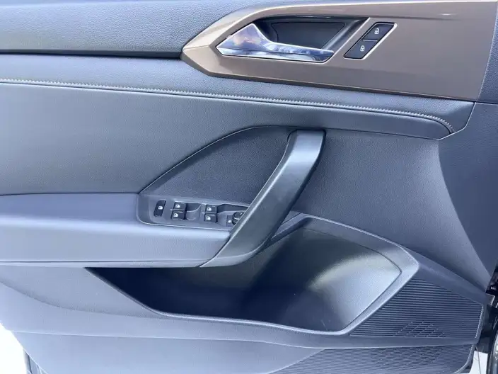 Volkswagen Tharu 2022 Model 280TSI 2WD Comfort Edition – фото 9