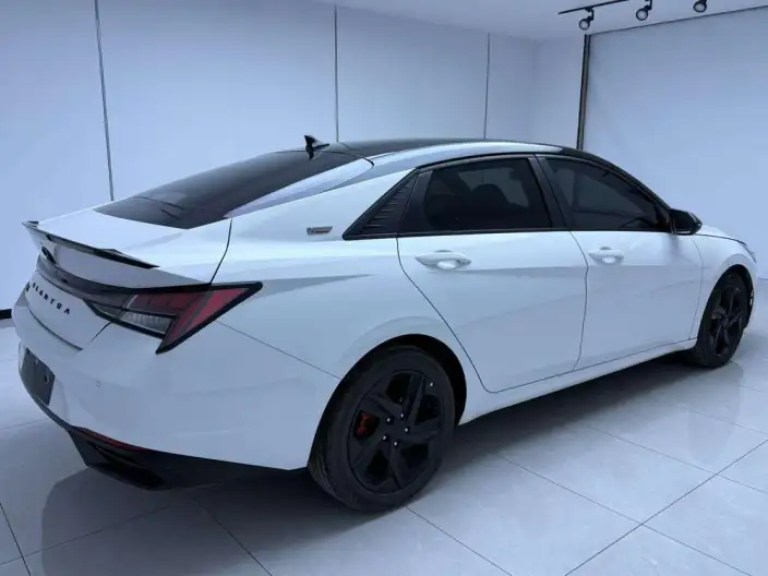 Hyundai Ioniq 2022 Model 1.5L CVT 20th SE 20th Anniversary Memorial Edition – фото 6