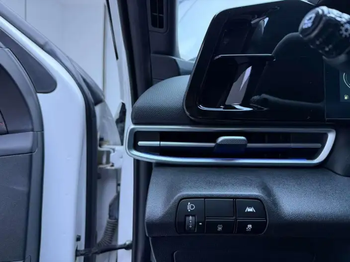 Hyundai Ioniq 2022 Model 1.5L CVT 20th SE 20th Anniversary Memorial Edition – фото 8