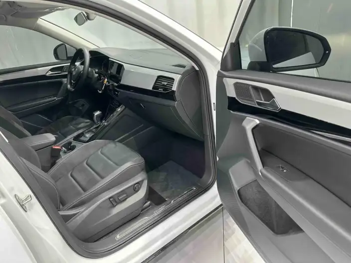 Volkswagen Tayron 2022 Model 280TSI 2WD Luxury Zhilian Edition – фото 8