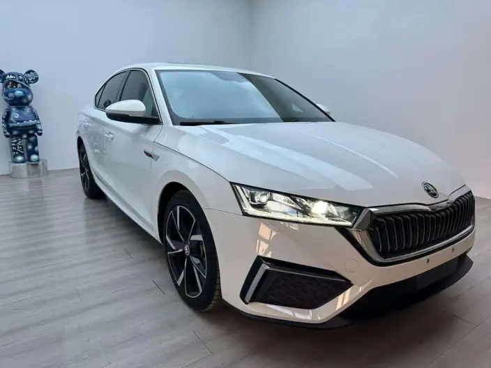 Skoda Octavia 2022 Model PRO TSI280 DSG Luxury Edition