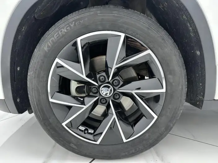 Skoda Kamiq GT 2023 Model 1.5L Automatic Premium – фото 9