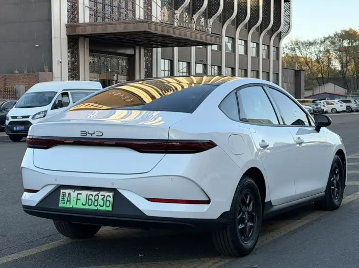 BYD Qin PLUS DM 2025 Model Smart Driving Edition DM-i 55KM Leading Model – фото 6