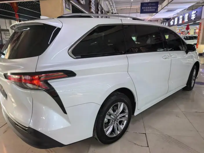 Toyota Sienna 2024 Model Hybrid 2.5L Comfort Edition – фото 6