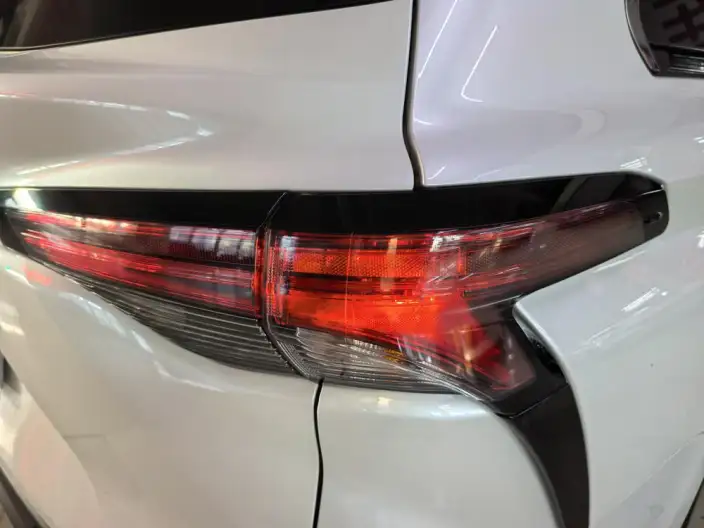 Toyota Sienna 2024 Model Hybrid 2.5L Comfort Edition – фото 9