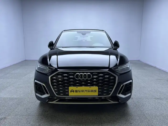 Audi Q5L Sportback 2022 Model 40 TFSI Luxury Model – фото 2